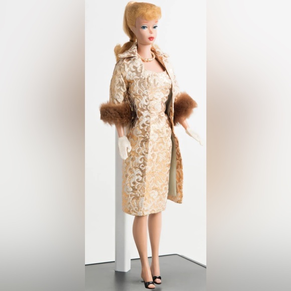 Barbie x Unique Vintage Evening Splendour Brocade Coat w/Faux Fur NWT - Picture 2 of 15